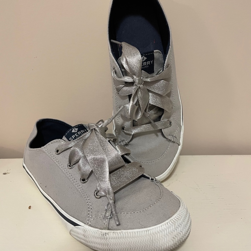 Sperry Lace Up Shoes size 8